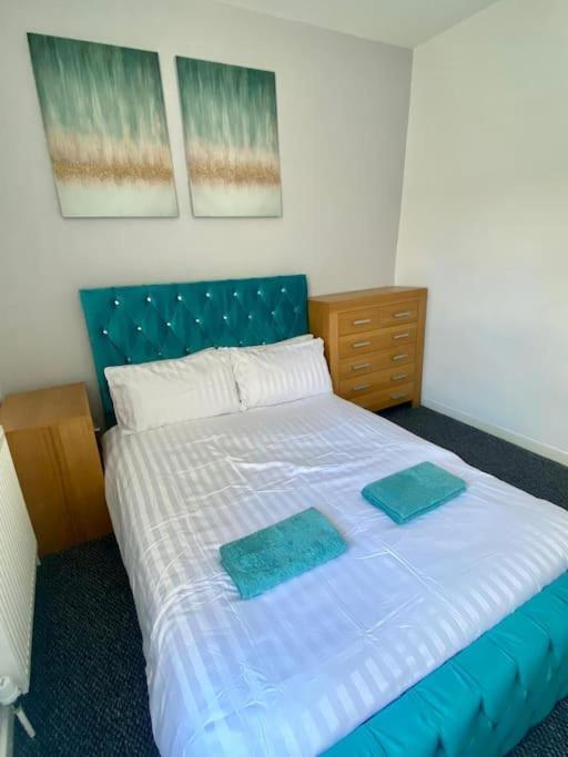 Goodison Lodge, With Free Parking Apartment